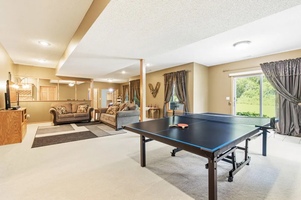967 176th Street Hammond, WI 54015