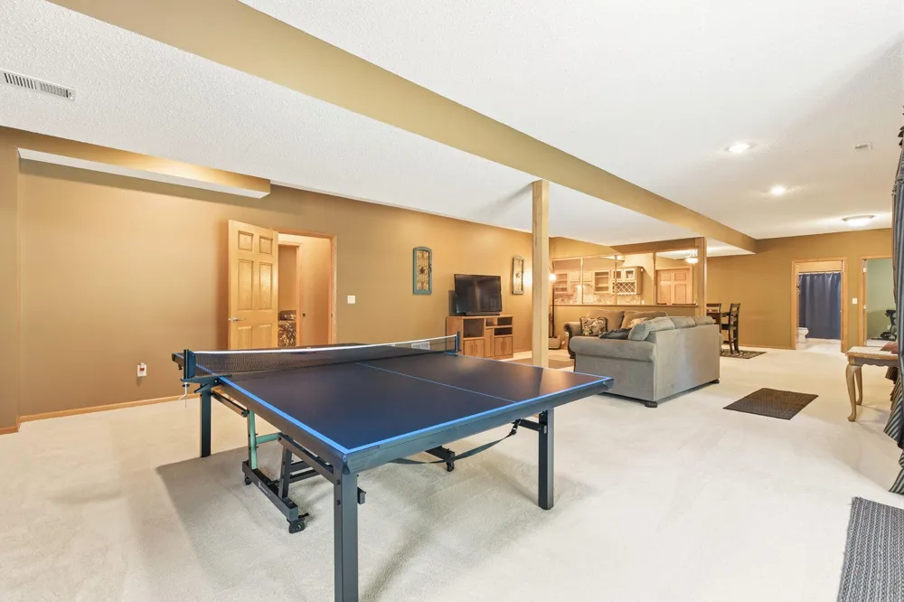 967 176th Street Hammond, WI 54015
