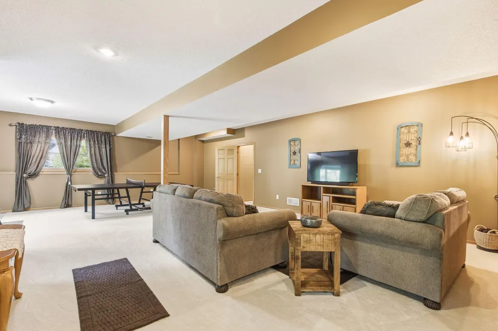 967 176th Street Hammond, WI 54015