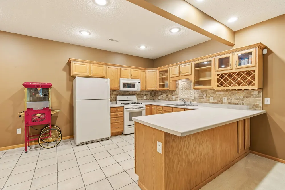 967 176th Street Hammond, WI 54015