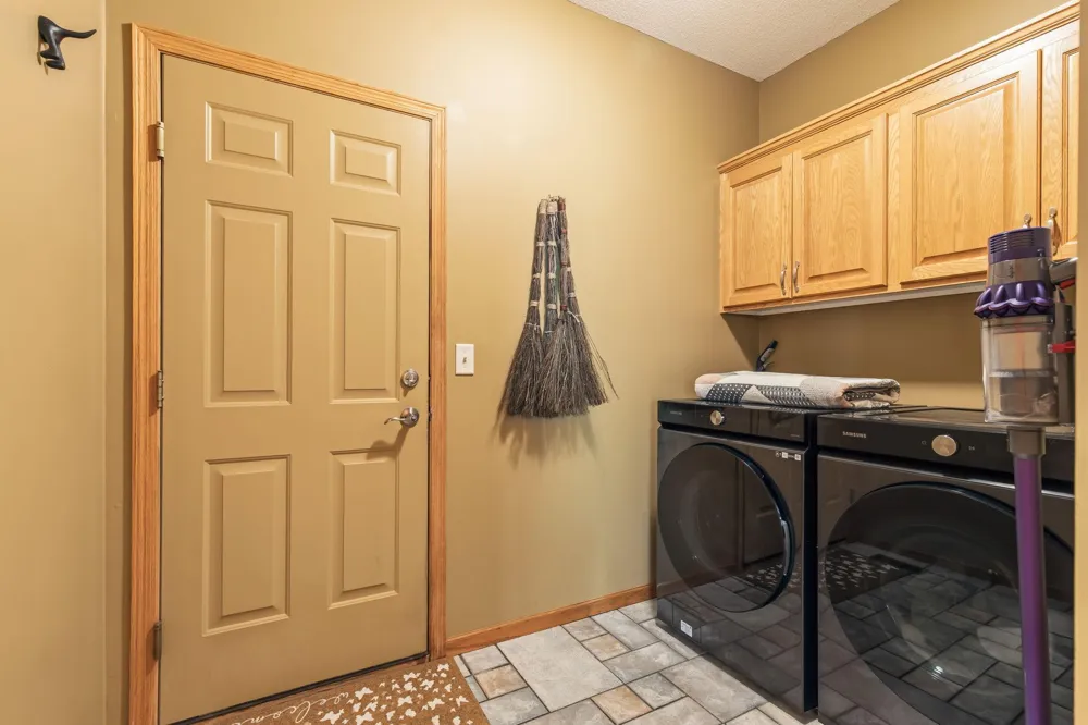 967 176th Street Hammond, WI 54015