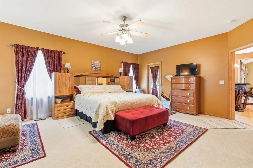 967 176th Street Hammond, WI 54015