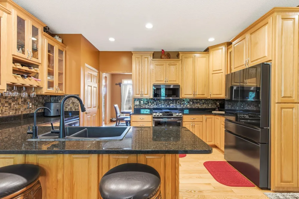 967 176th Street Hammond, WI 54015