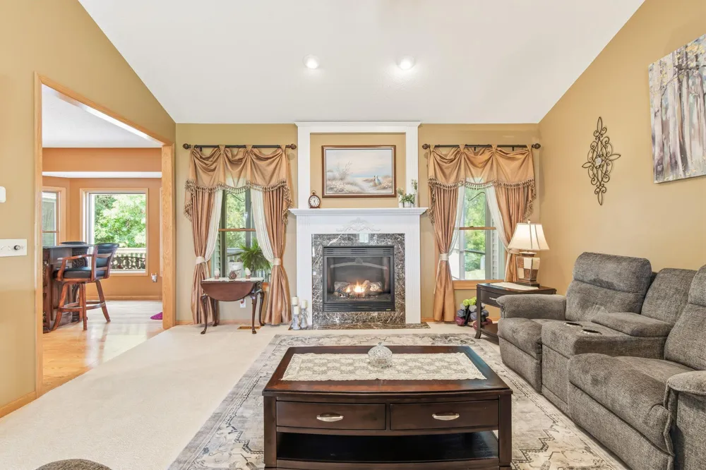 967 176th Street Hammond, WI 54015