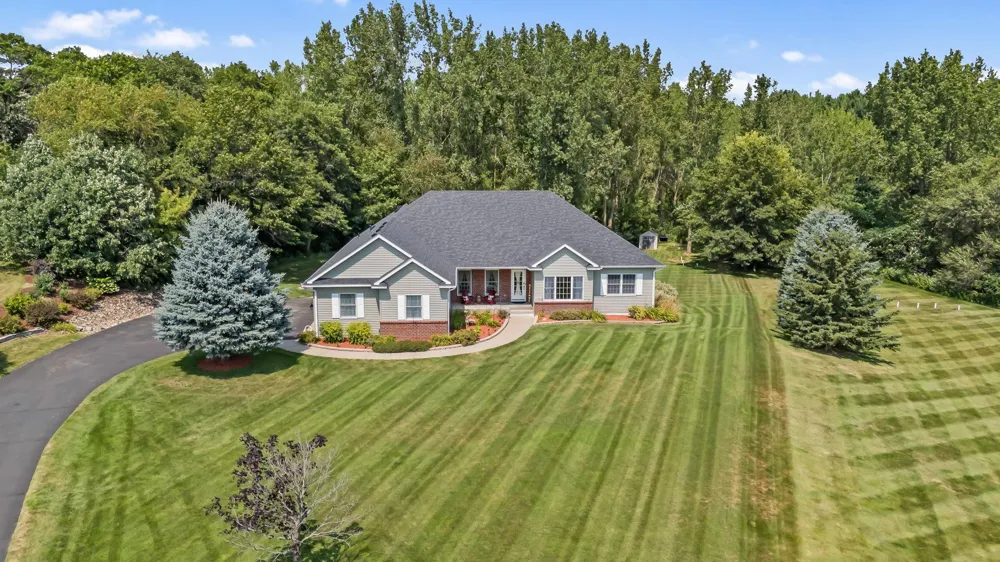 967 176th Street Hammond, WI 54015