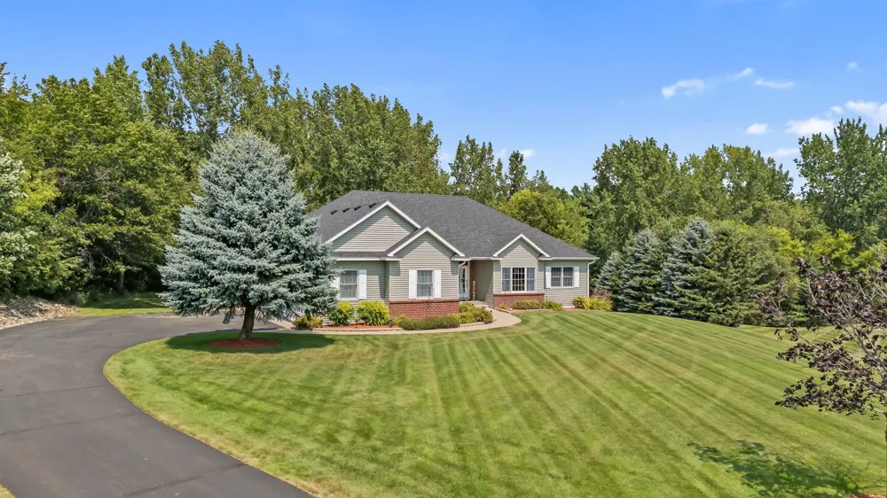 967 176th Street Hammond, WI 54015