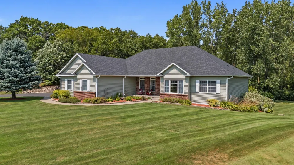 967 176th Street Hammond, WI 54015