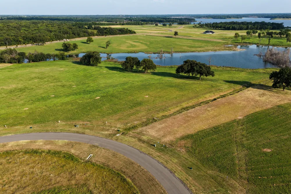 375 Sailview Court Honey Grove, TX 75446