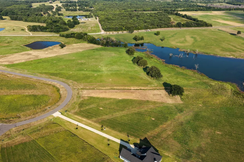 375 Sailview Court Honey Grove, TX 75446