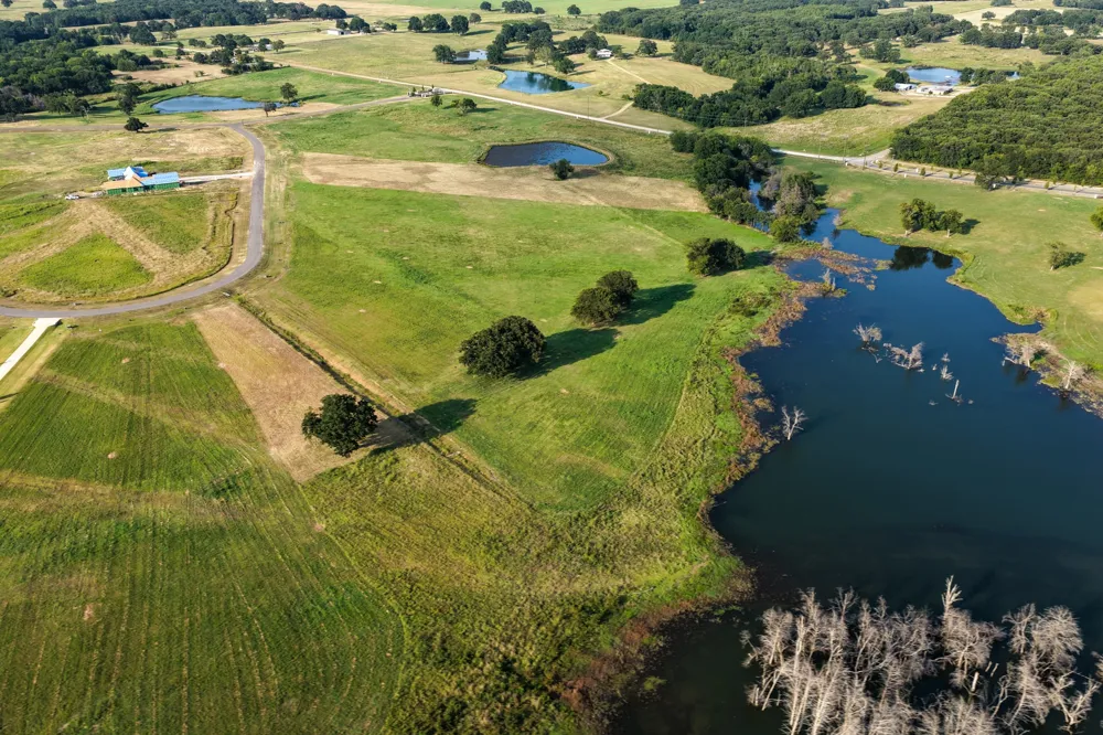 375 Sailview Court Honey Grove, TX 75446