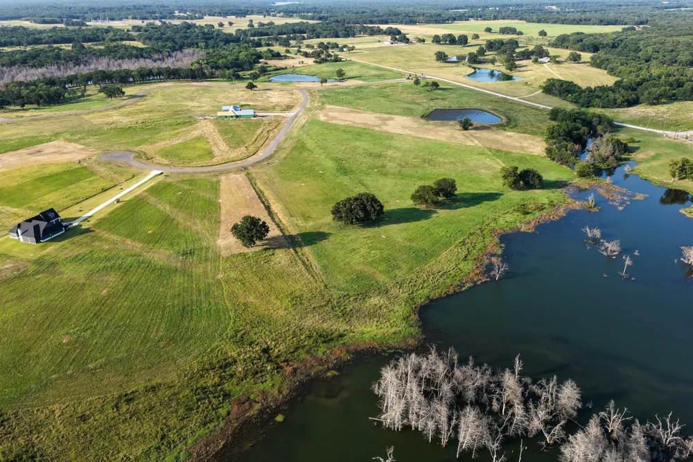 375 Sailview Court Honey Grove, TX 75446
