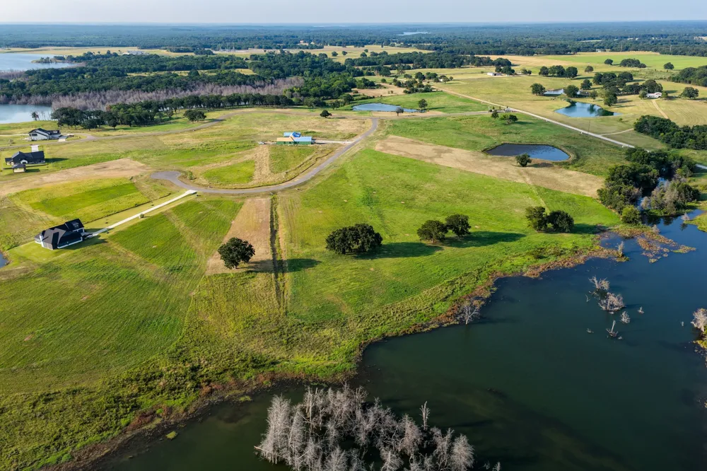 375 Sailview Court Honey Grove, TX 75446