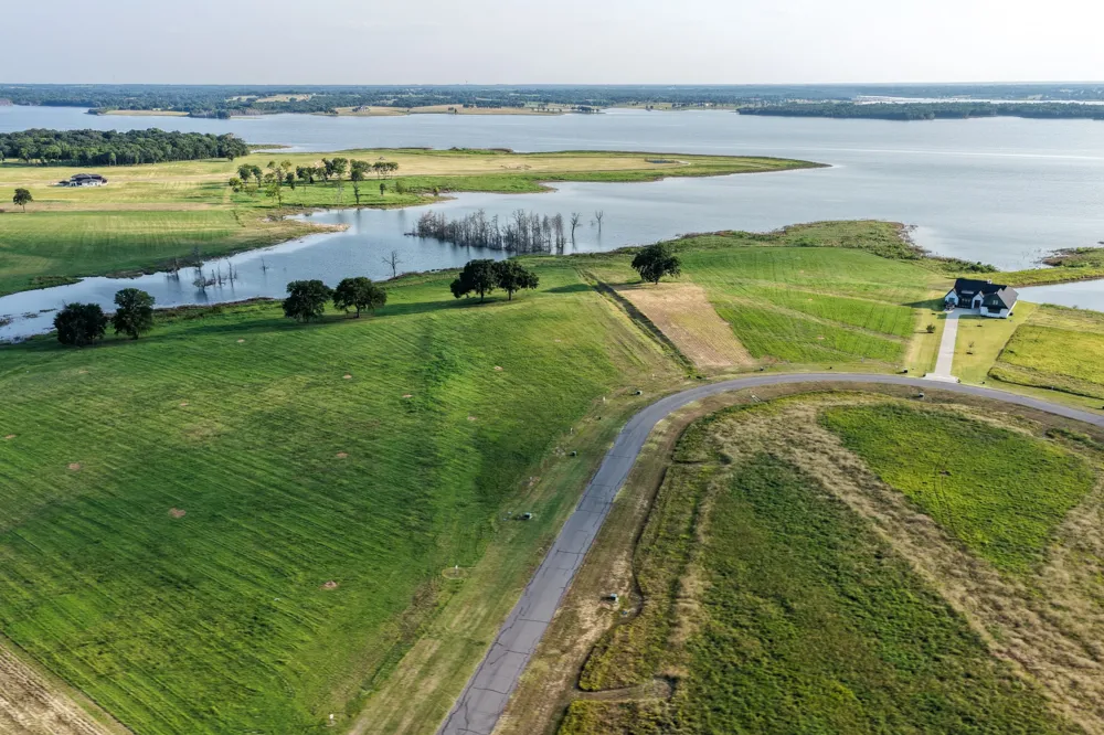 375 Sailview Court Honey Grove, TX 75446