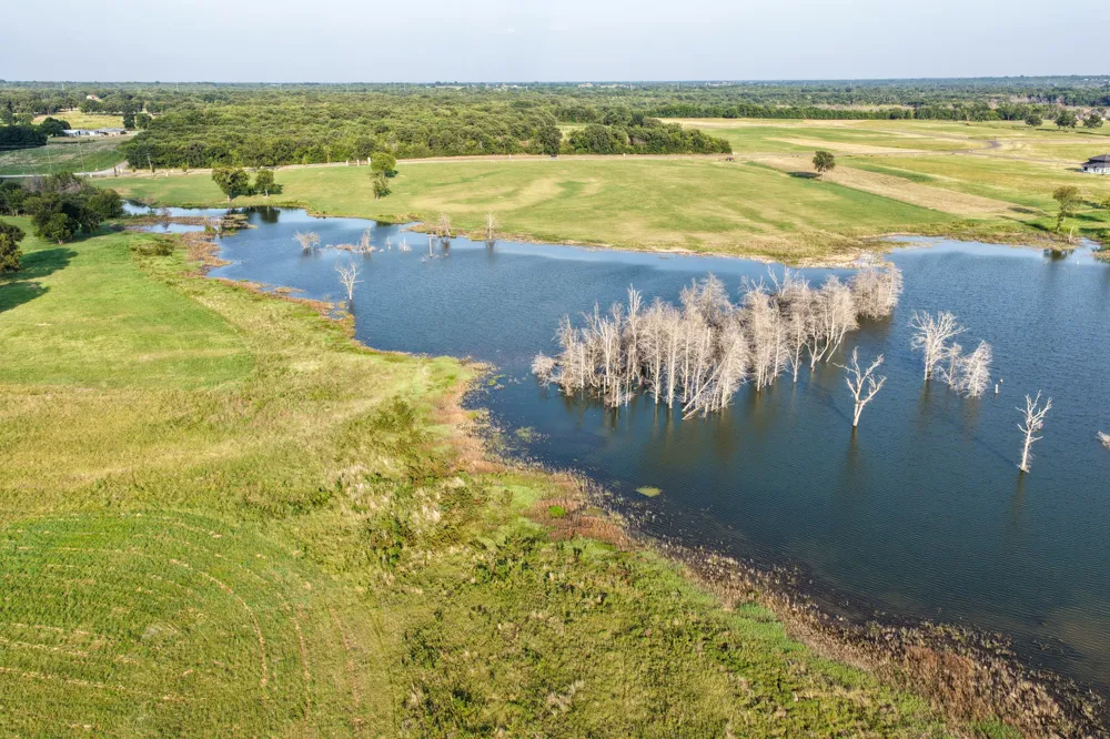 375 Sailview Court Honey Grove, TX 75446
