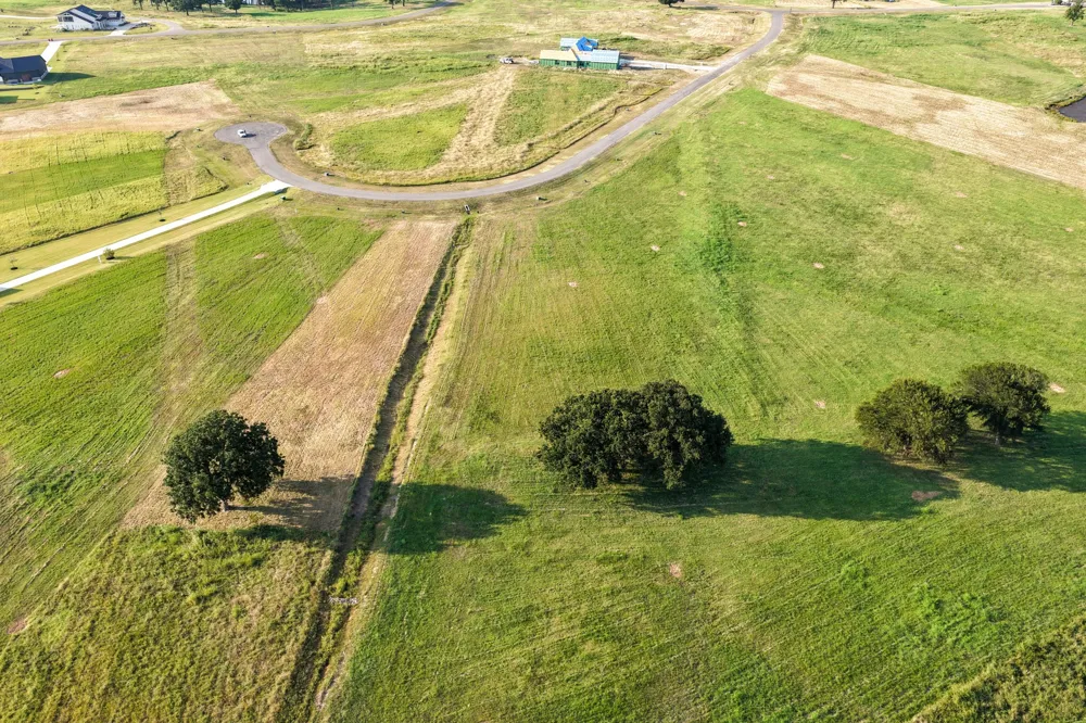 375 Sailview Court Honey Grove, TX 75446