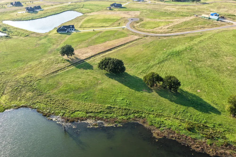 375 Sailview Court Honey Grove, TX 75446