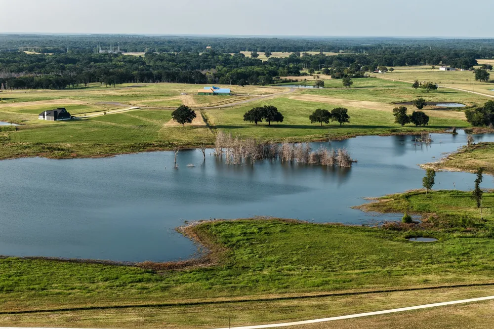 375 Sailview Court Honey Grove, TX 75446