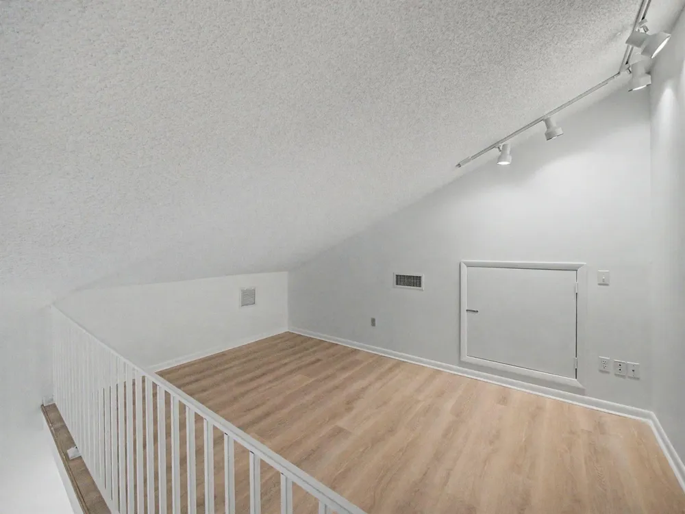 303 LEEWARD DRIVE Jupiter, FL 33477