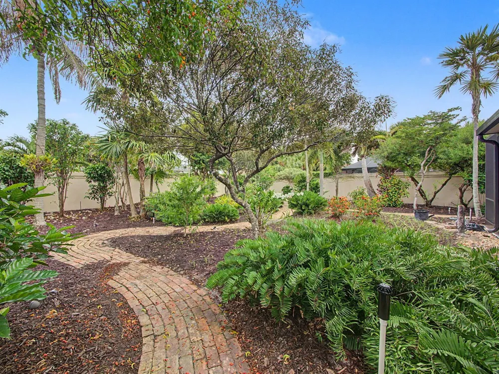 303 LEEWARD DRIVE Jupiter, FL 33477