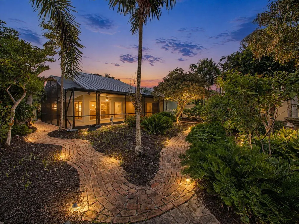 303 LEEWARD DRIVE Jupiter, FL 33477