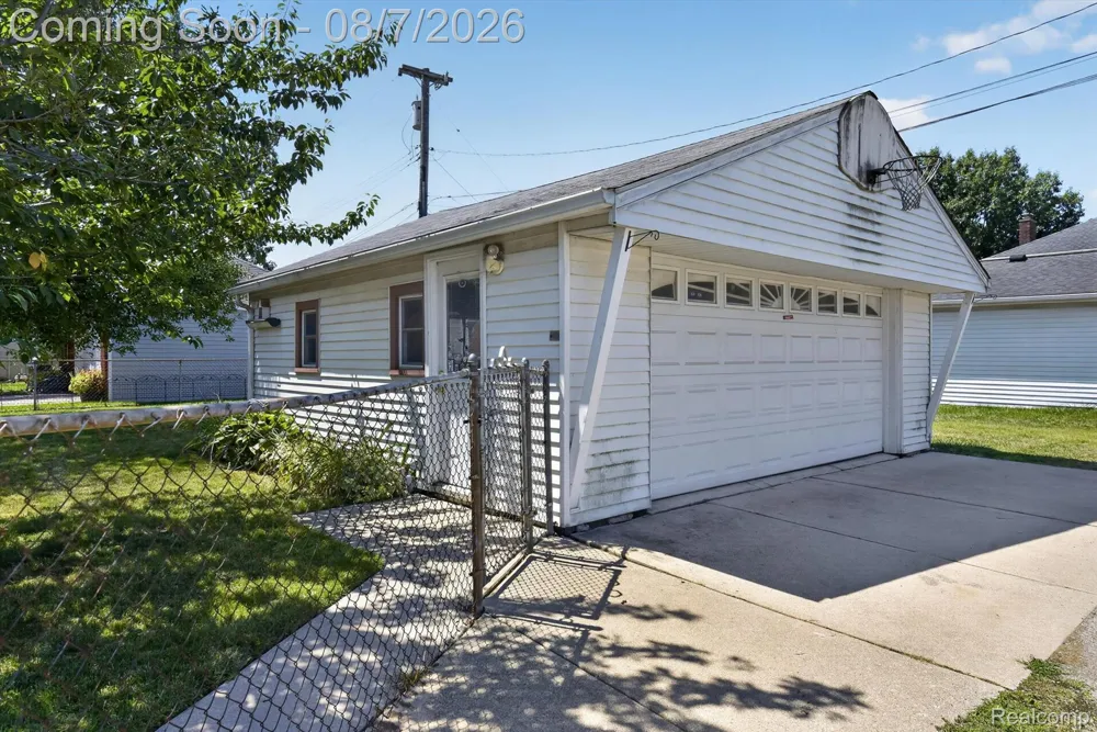 1830 19th Street Wyandotte City, MI 48192