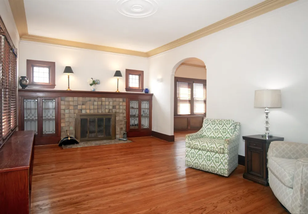 891 Washington Road Grosse Pointe City, MI 48230