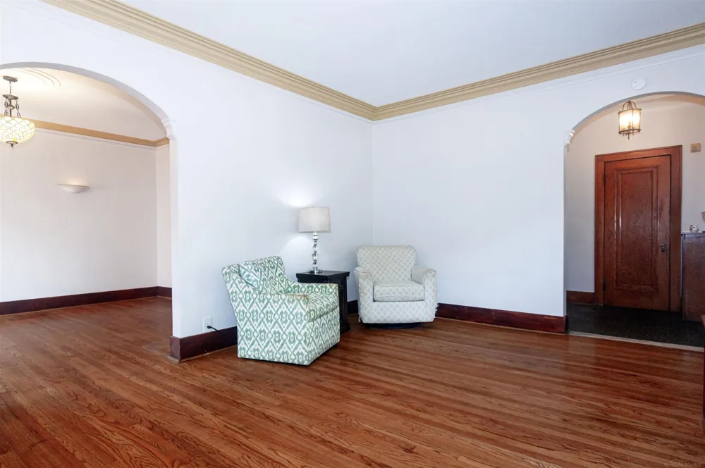 891 Washington Road Grosse Pointe City, MI 48230