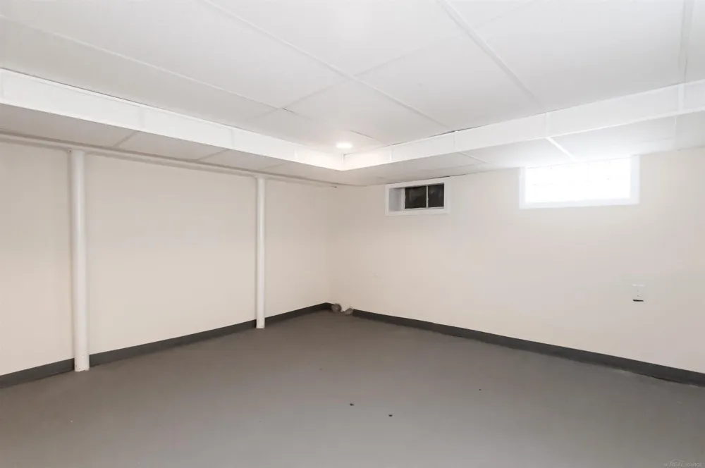 891 Washington Road Grosse Pointe City, MI 48230