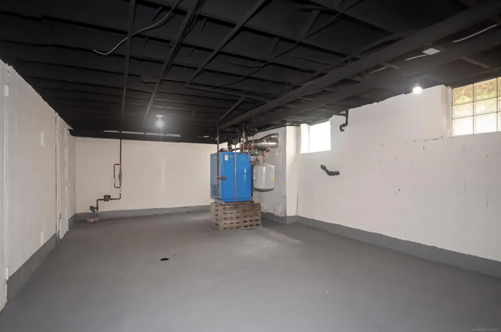 891 Washington Road Grosse Pointe City, MI 48230
