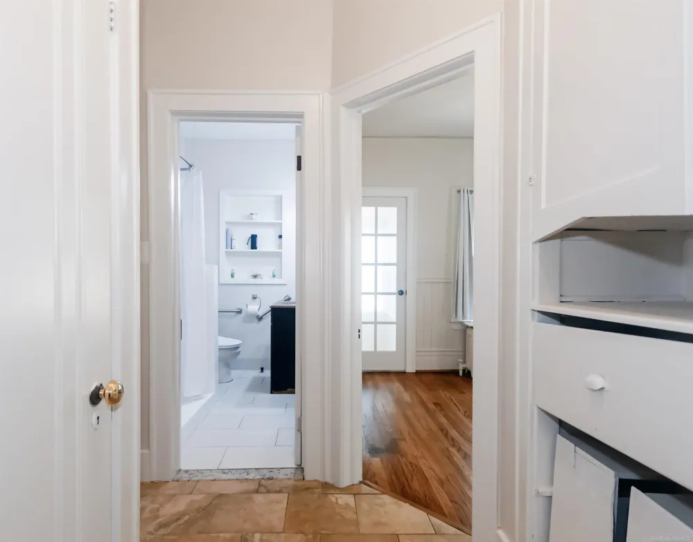 891 Washington Road Grosse Pointe City, MI 48230