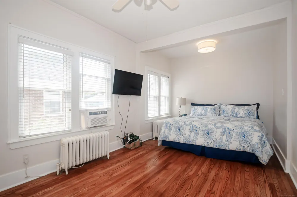 891 Washington Road Grosse Pointe City, MI 48230
