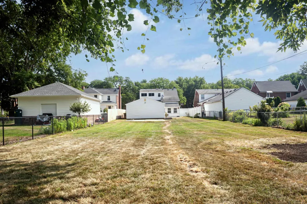 891 Washington Road Grosse Pointe City, MI 48230