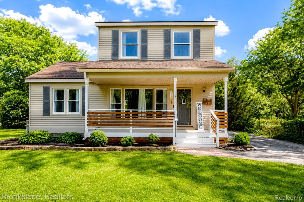 38276 Hamon Street Harrison Charter Township, MI 48045
