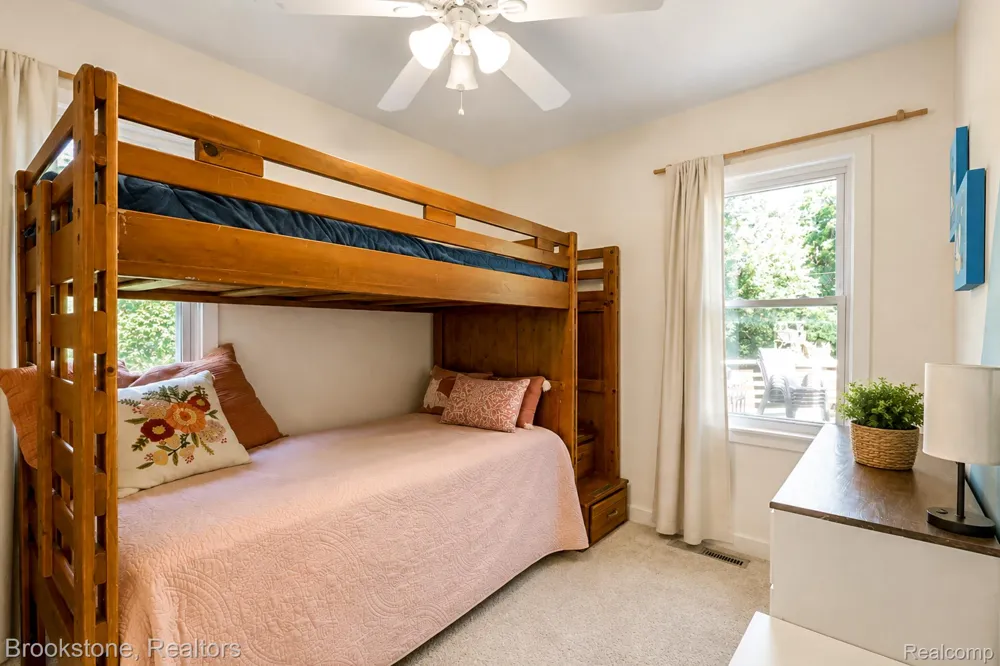 38276 Hamon Street Harrison Charter Township, MI 48045