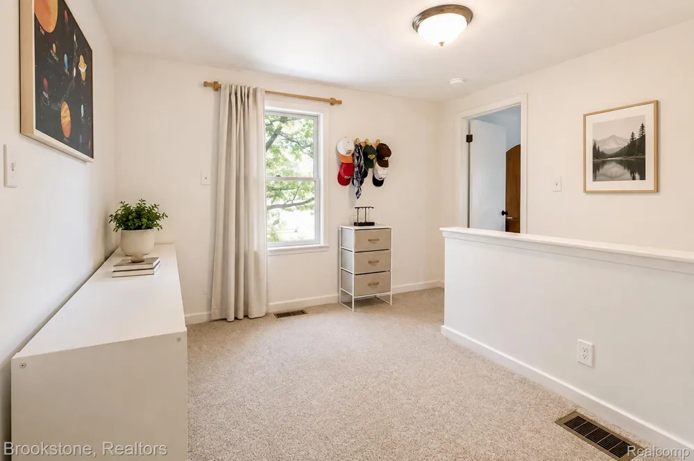 38276 Hamon Street Harrison Charter Township, MI 48045