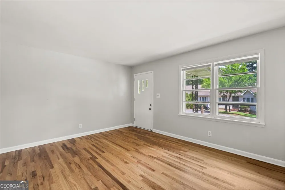 190 Opal DR Roswell, GA 30075