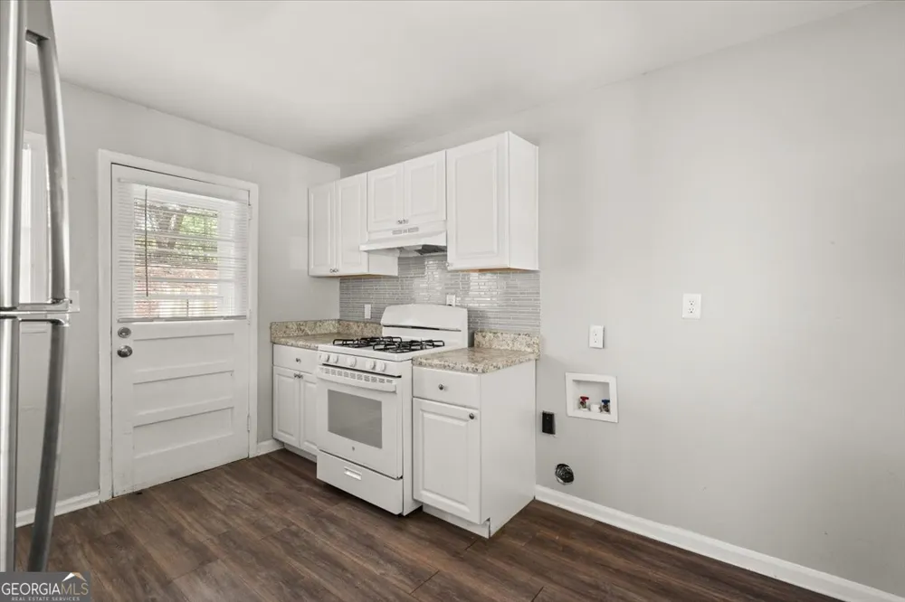 190 Opal DR Roswell, GA 30075