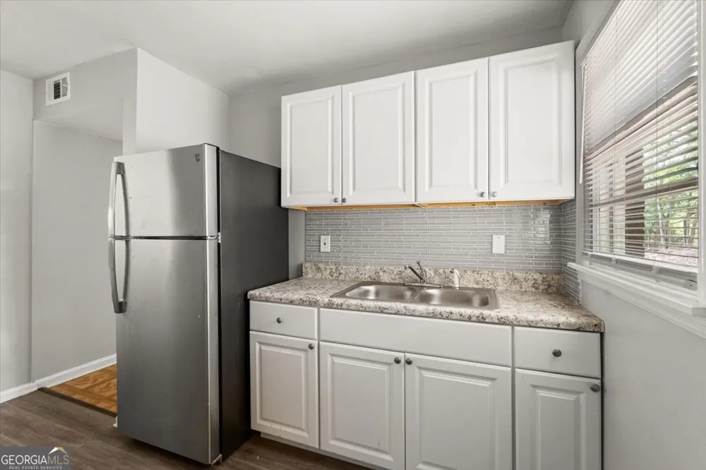 190 Opal DR Roswell, GA 30075