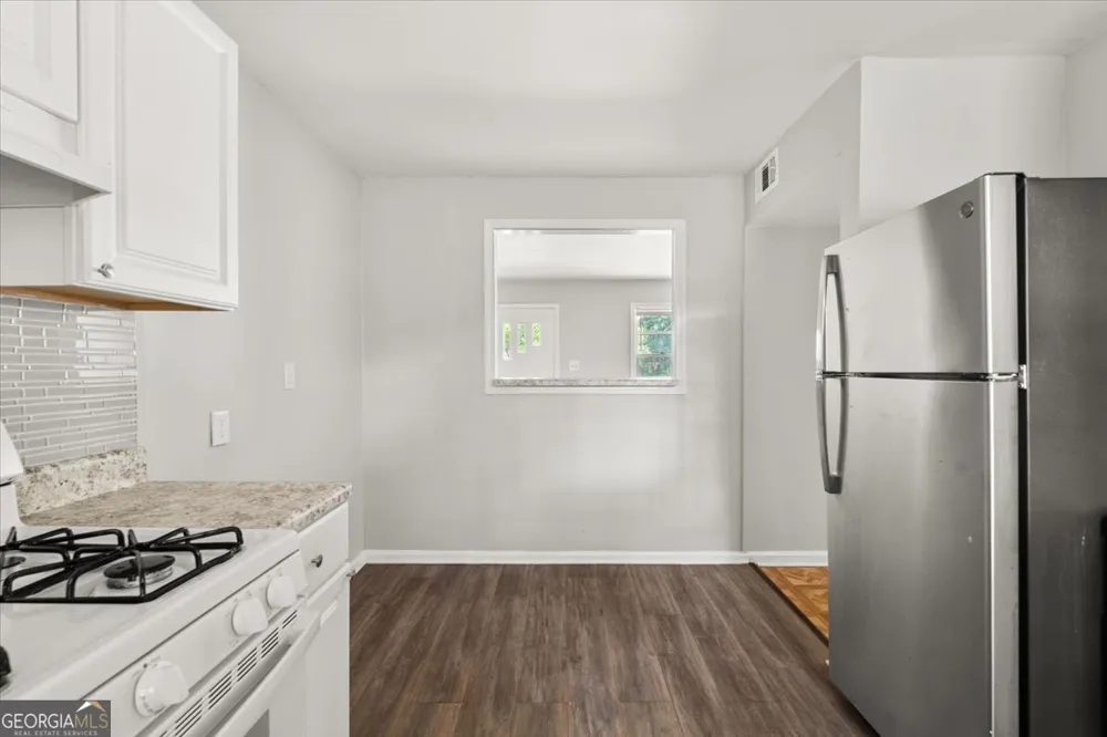 190 Opal DR Roswell, GA 30075