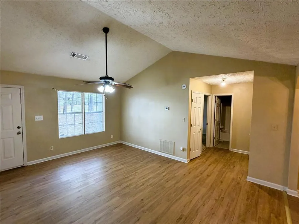 122 Oriole Drive Jonesboro, GA 30238