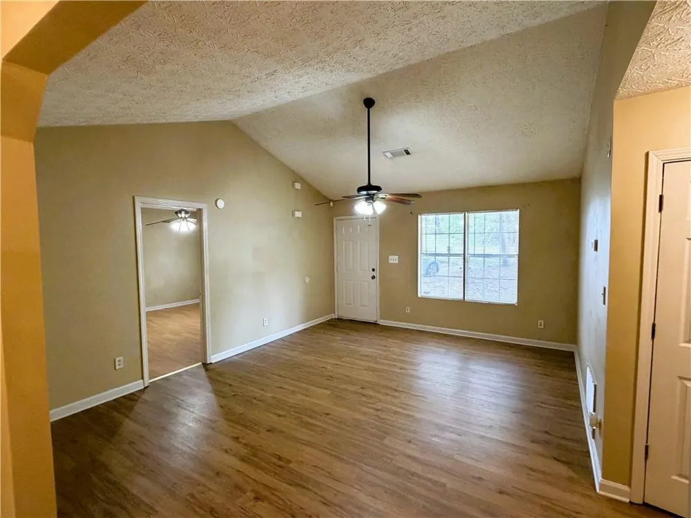 122 Oriole Drive Jonesboro, GA 30238