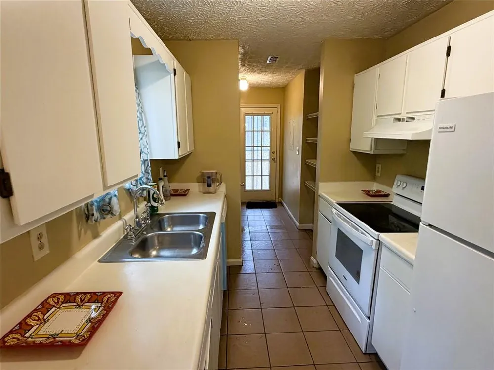 122 Oriole Drive Jonesboro, GA 30238