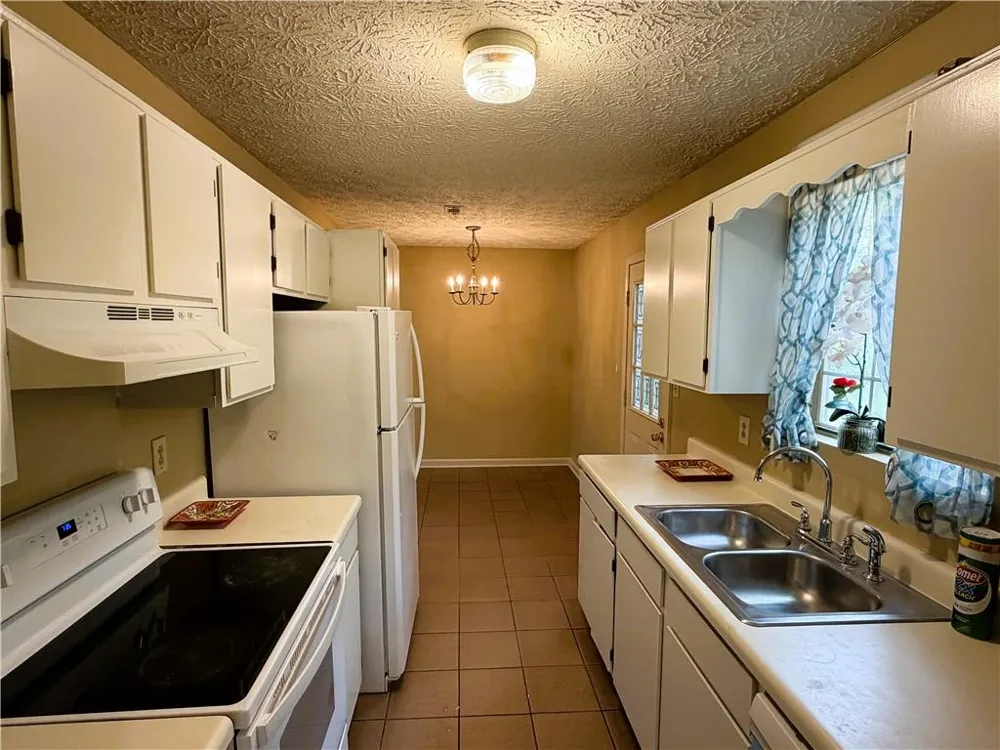 122 Oriole Drive Jonesboro, GA 30238