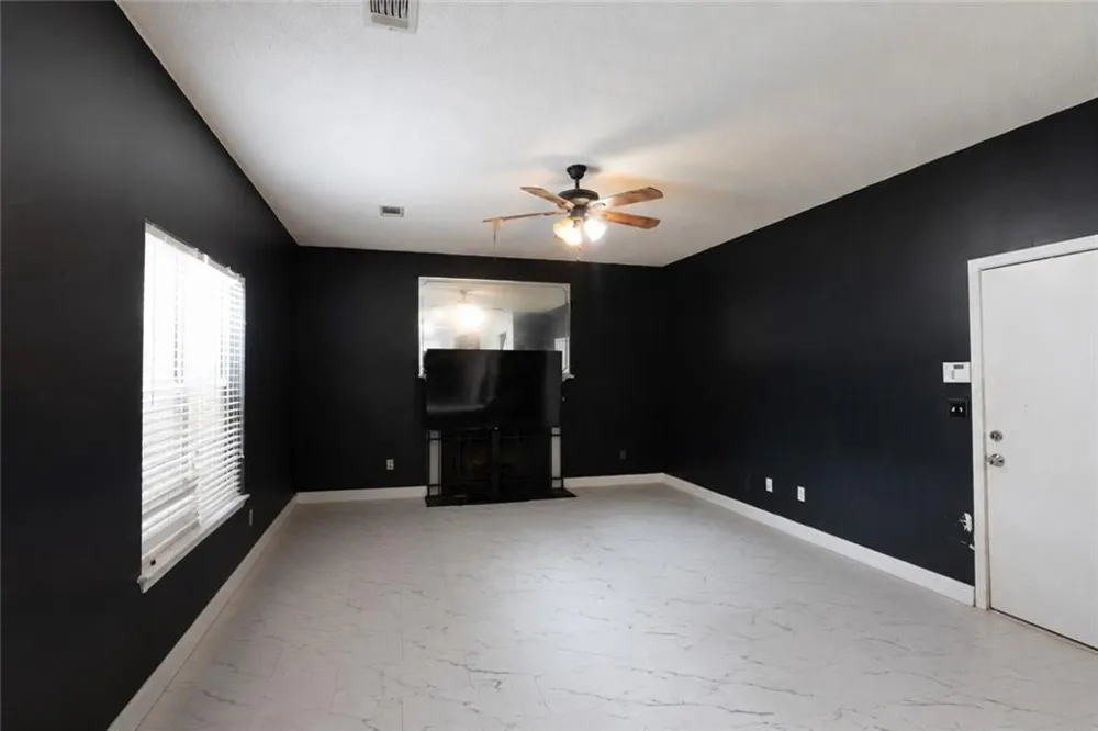 4127 Kingship Drive Ellenwood, GA 30294
