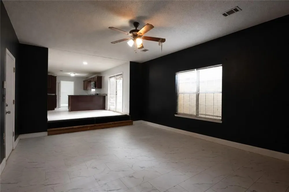 4127 Kingship Drive Ellenwood, GA 30294