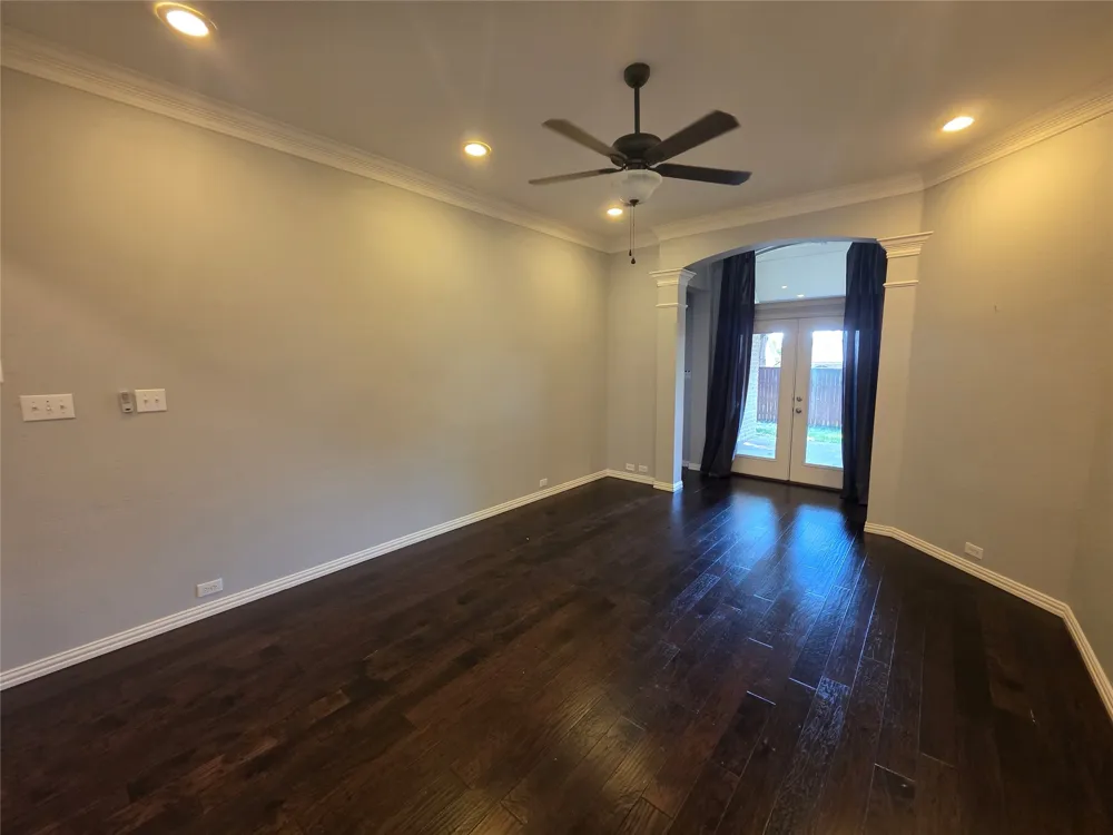 2717 Cliffwood Drive Grapevine, TX 76051