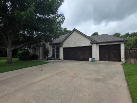 2717 Cliffwood Drive