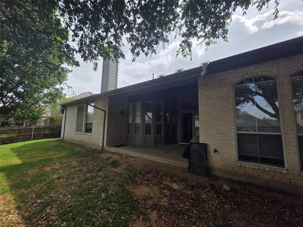 2717 Cliffwood Drive Grapevine, TX 76051