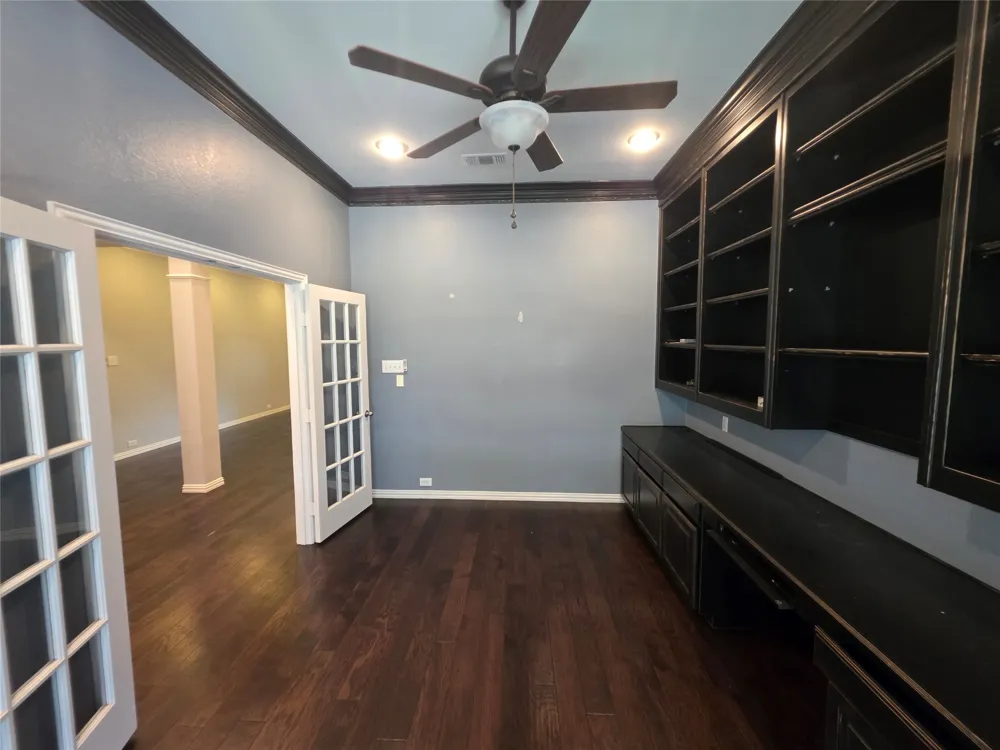 2717 Cliffwood Drive Grapevine, TX 76051