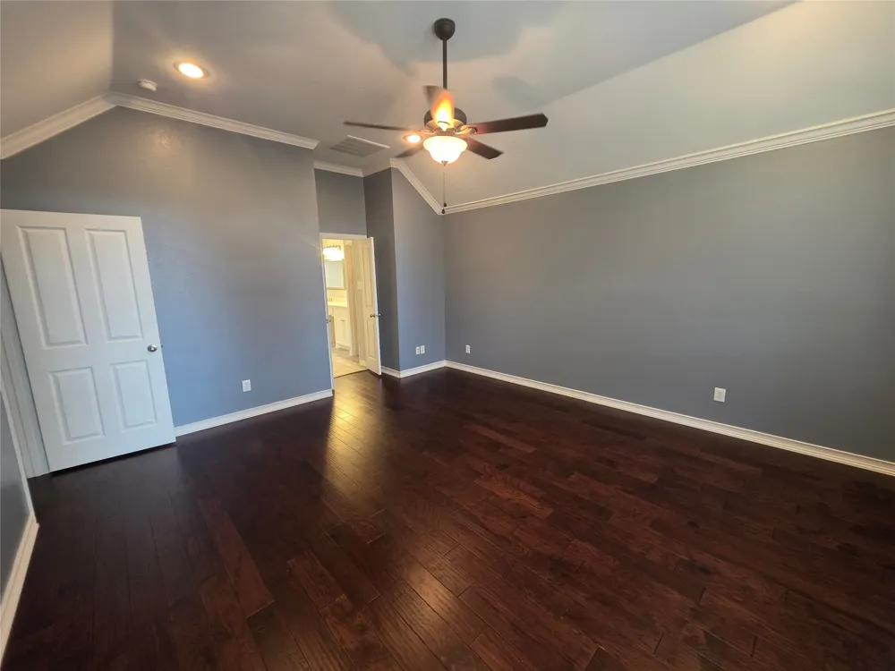 2717 Cliffwood Drive Grapevine, TX 76051